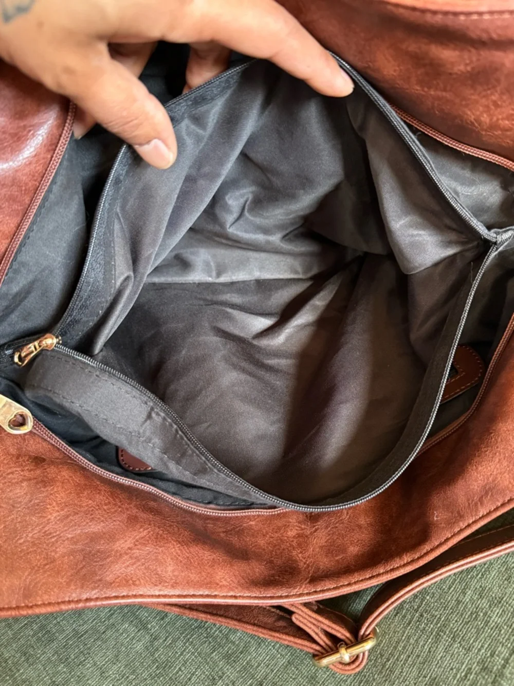 Women’s Soft Distressed Cognac Leather Slouchy Hobo Shoulder Bag